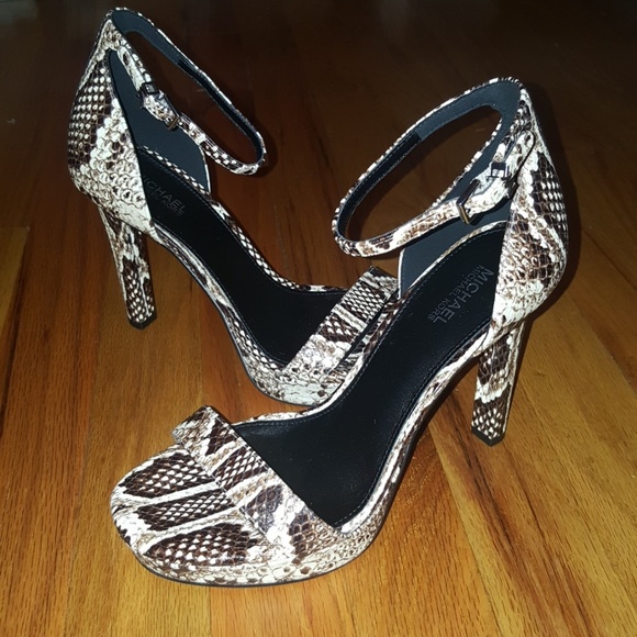 MK Heels NWOT - Picture 1 of 7
